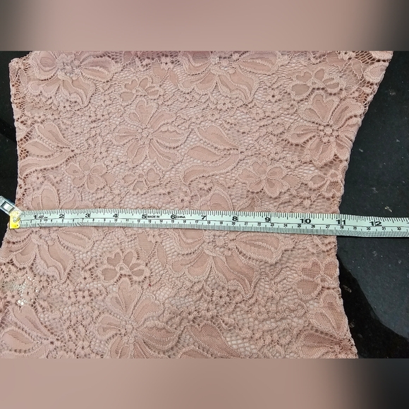 A'GACI Off the shoulder All Over Lace Pink Bodysuit. Size Small - Picture 13 of 14